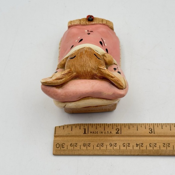 Vintage Pendelfin Wakey Easter Rabbit Bunny Bed Lady Bug Made in Englend Figure - Picture 5 of 9